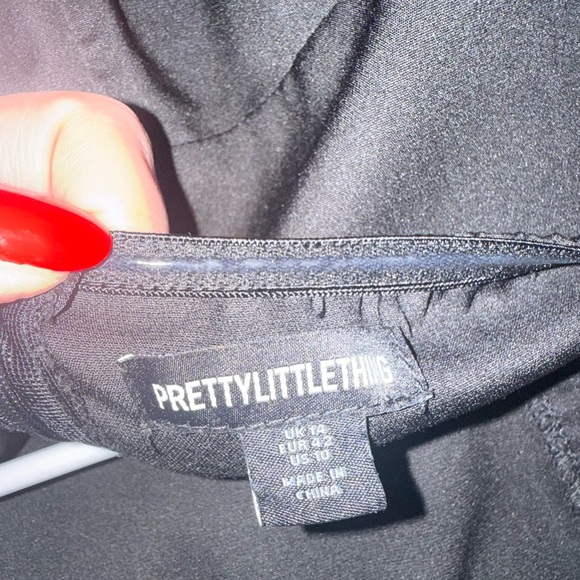 PrettyLittleThing Black Strapless Jumpsuit with Pockets - Picture 3 of 3